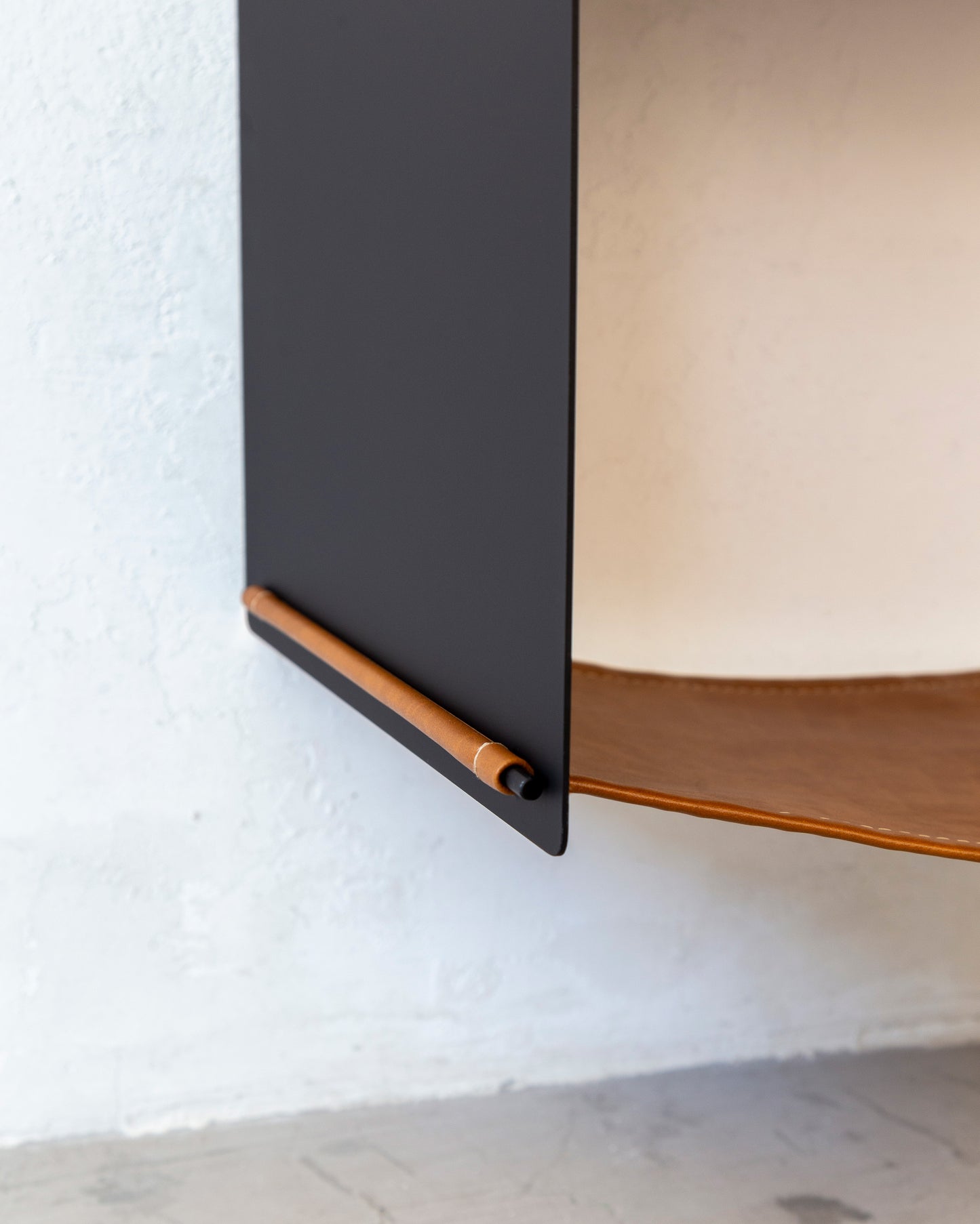 Mesa de cabeceira Solo (suspensa)