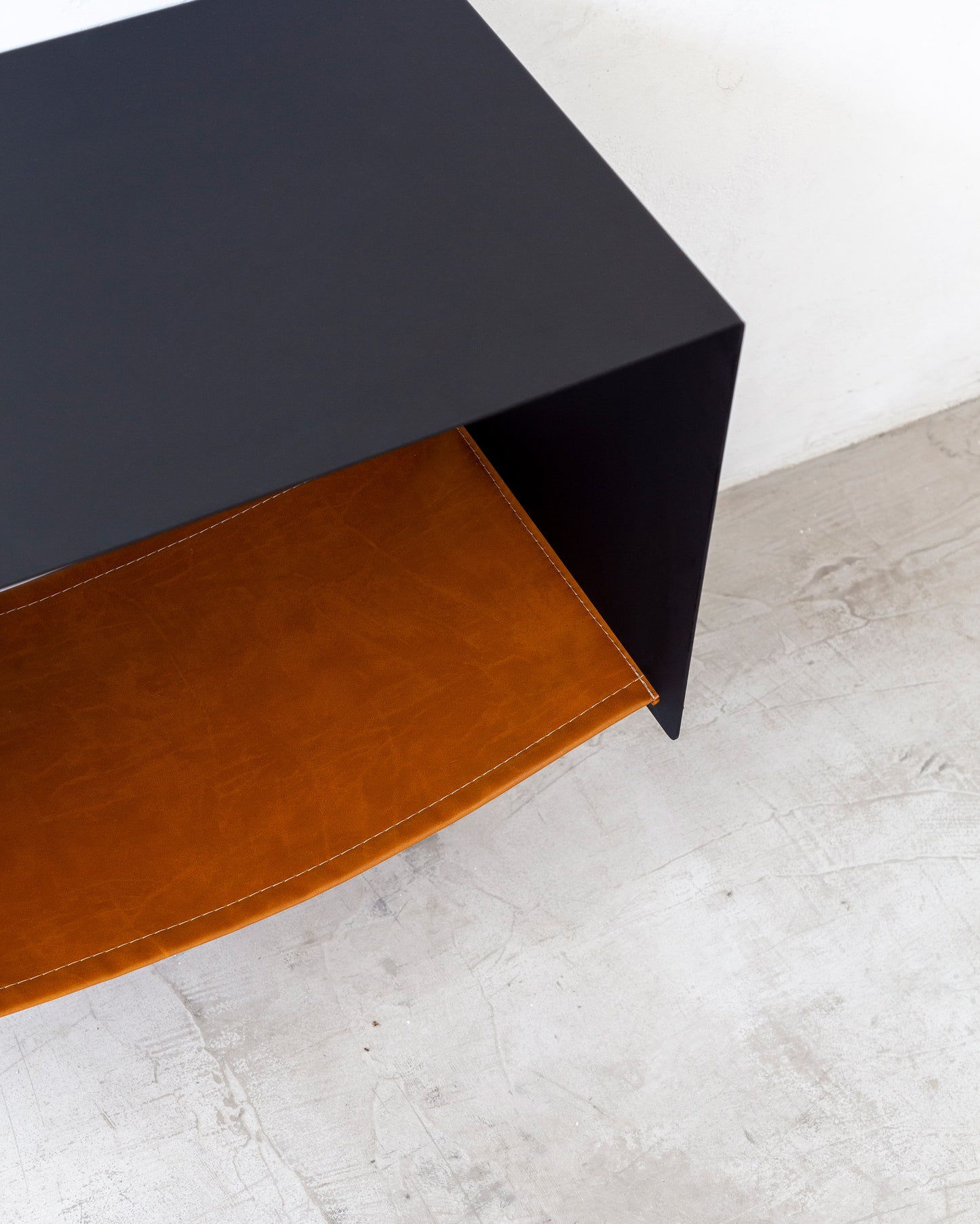 Mesa de cabeceira Solo (suspensa)