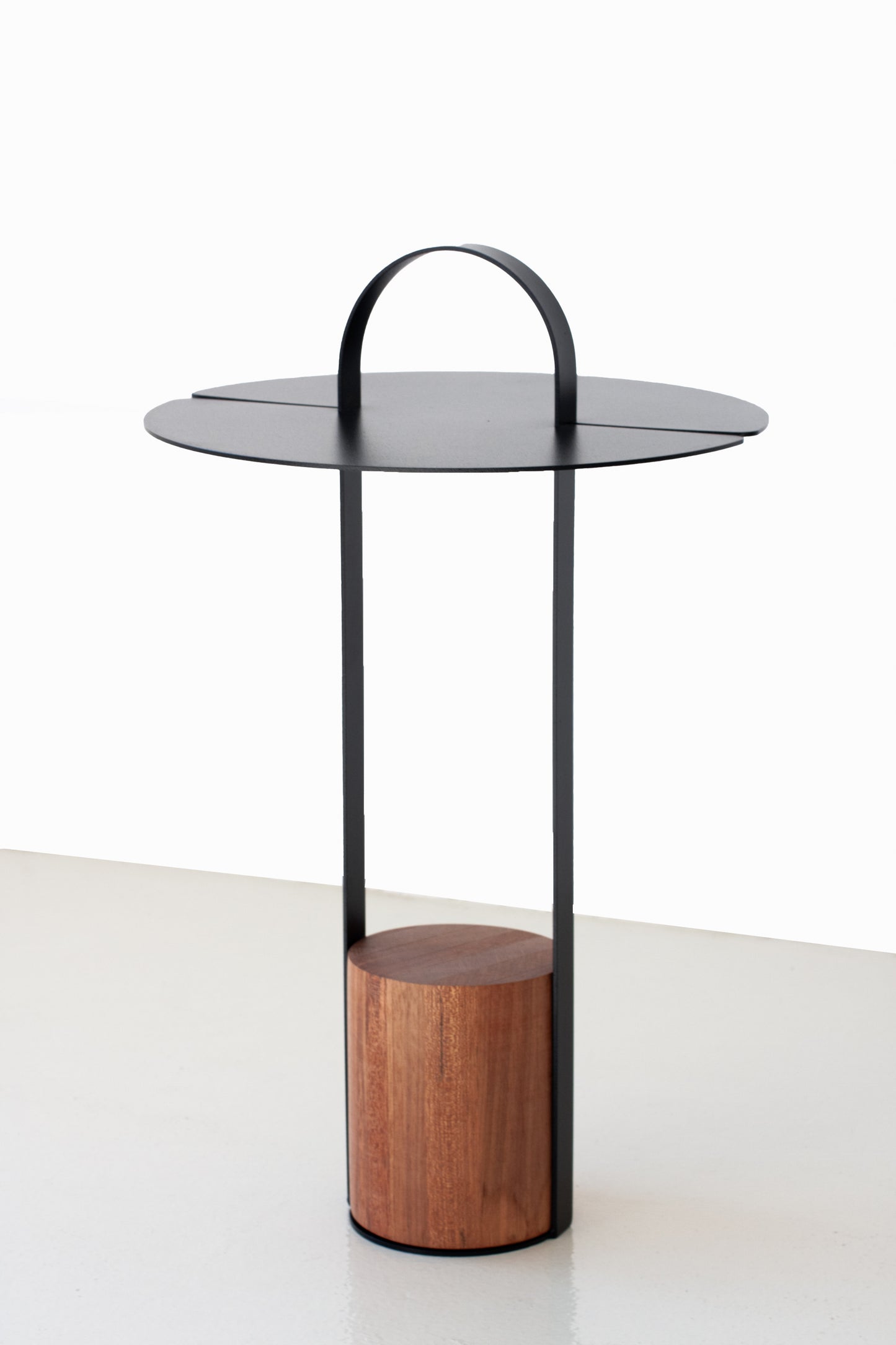 Mesa lateral Fenda (c/ alça)